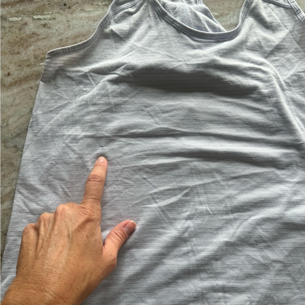 Lululemon tank - Picture 4 of 5